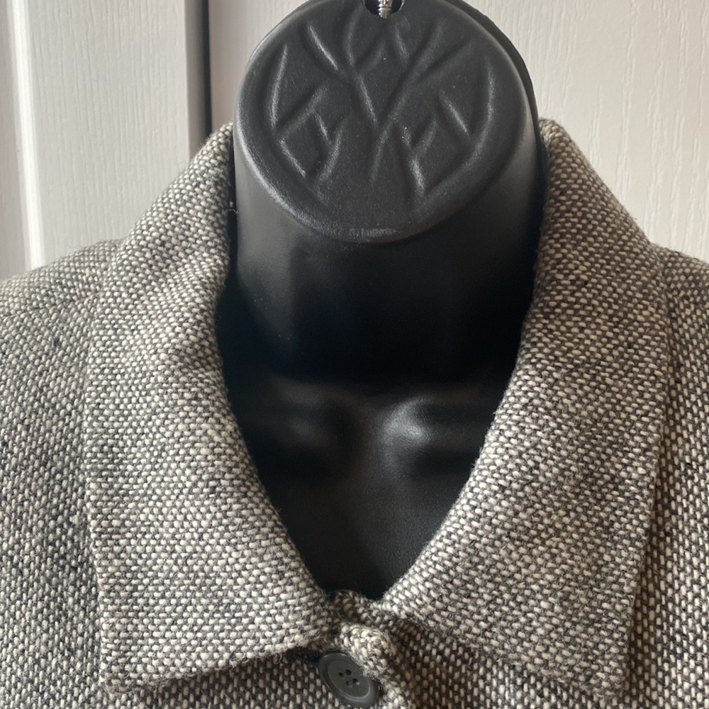 PRE-OWNED WOMEN’S SHORT TWEED JACKET - Picture 6 of 12